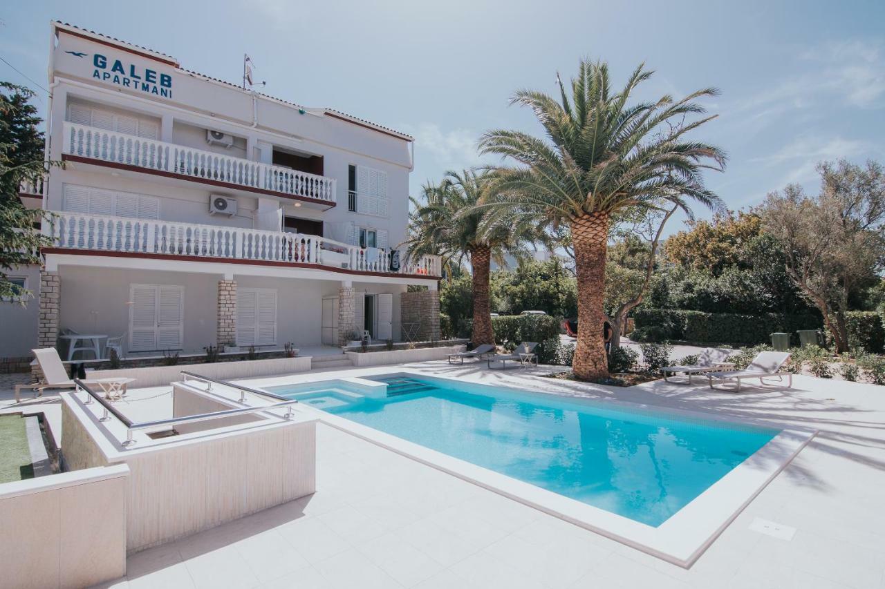 Pool Apartments Galeb Novalja Exterior photo