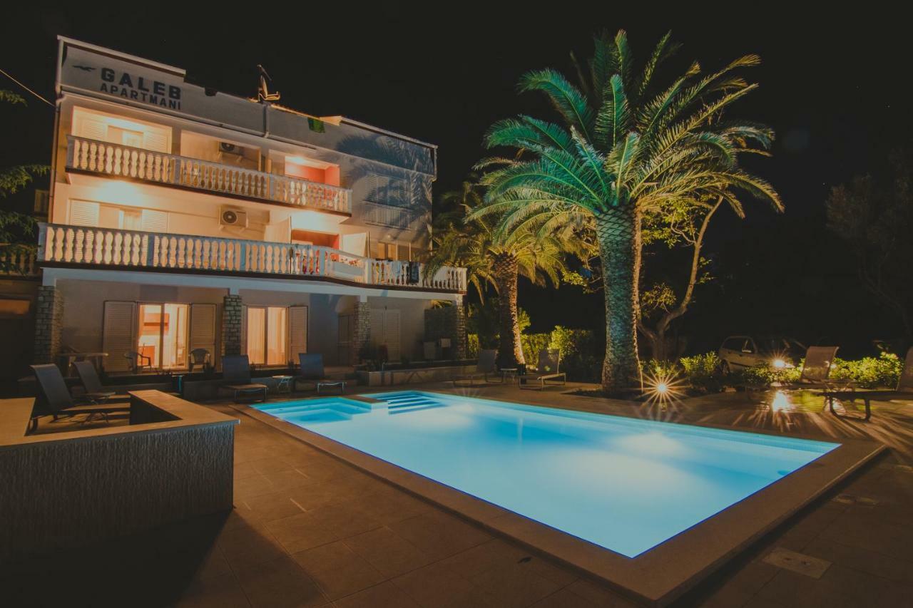 Pool Apartments Galeb Novalja Exterior photo